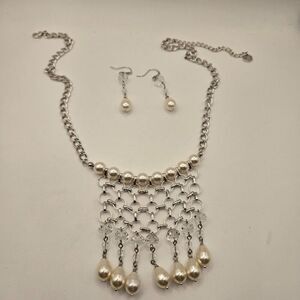 Swarovski Crystalized Bib Necklace Earrings Set Faux Pearls Silver Tone